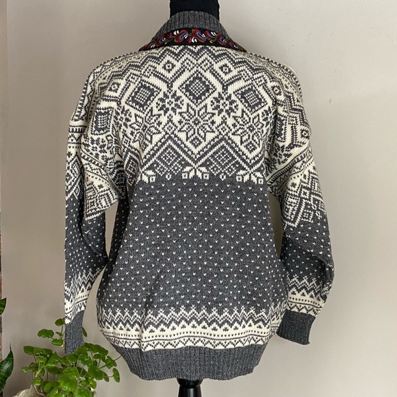 Vintage 100% Pure New Wool Nordic Traditions by Devold FairIsle Cardigan Sweater - Picture 3 of 11